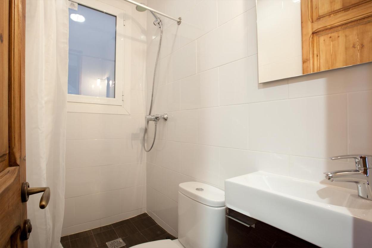 2-Bedroom Apartment For Families Barcelona Eksteriør bilde